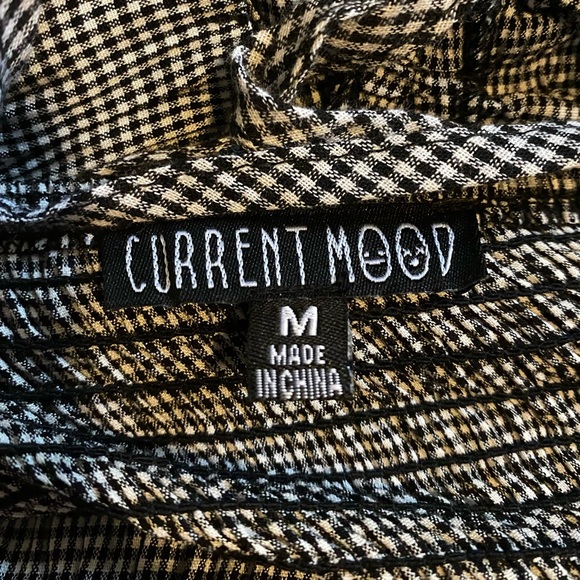 Current Mood gingham strappy top 🧺 - Picture 3 of 3